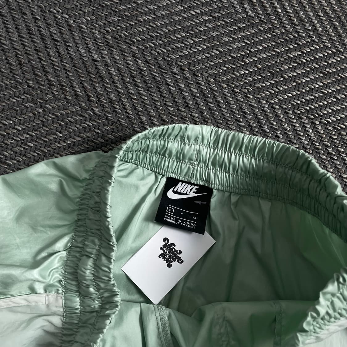 나이키 우먼스 더블 스우시 나일론 러닝팬츠o 4184 상품이미지4