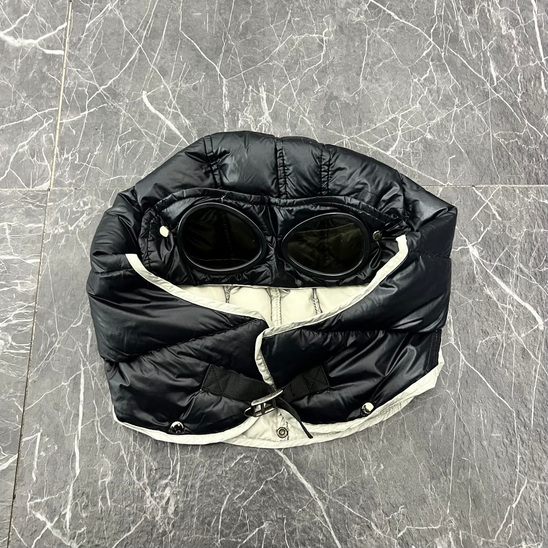 C.P COMPANY 씨피컴퍼니 플랫 나일론 고글 캡 상품이미지1