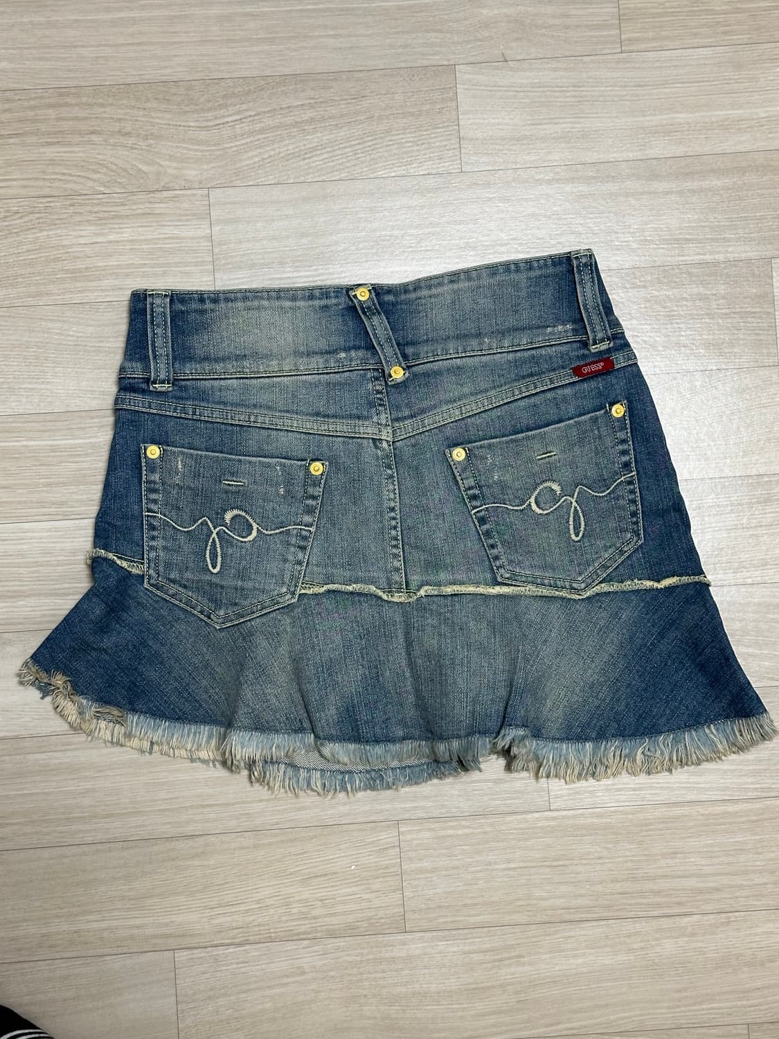 게스 로우라이즈 미니스커트 상품이미지3