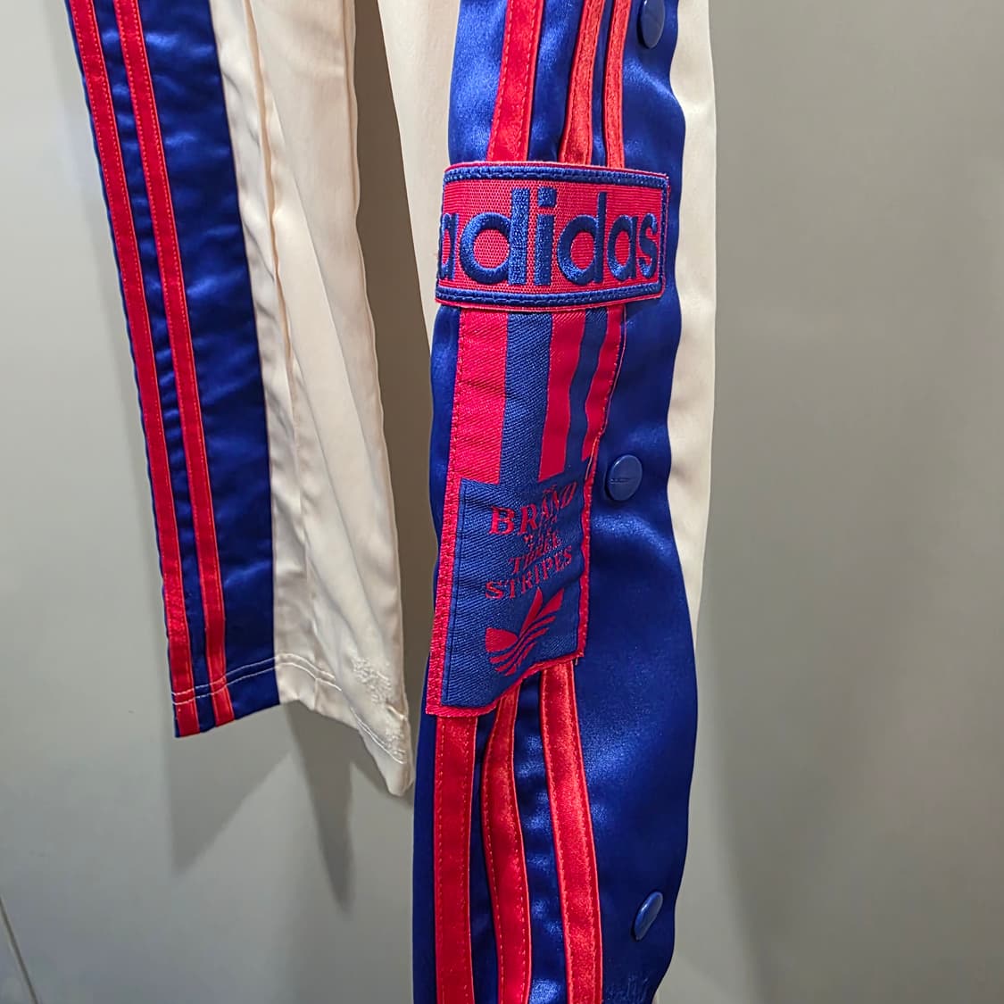 아디다스 오리지널스 사틴 트랙 팬츠 상품이미지2