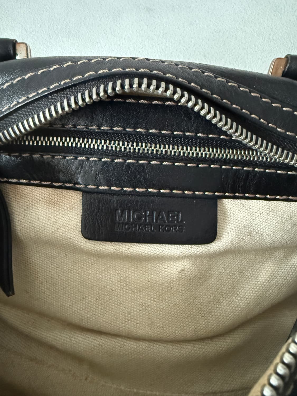 마이클코어스(MICHAEL KORS) 레더 원통 토트백 상품이미지9