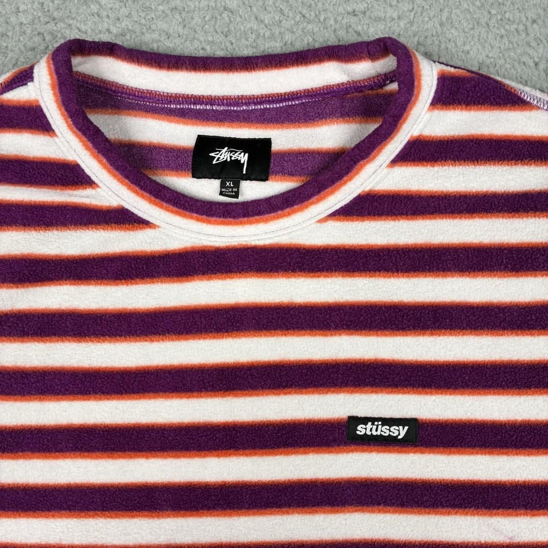 스투시 스트라이프 폴라 플리스 크루넥 스웨터 상품이미지2