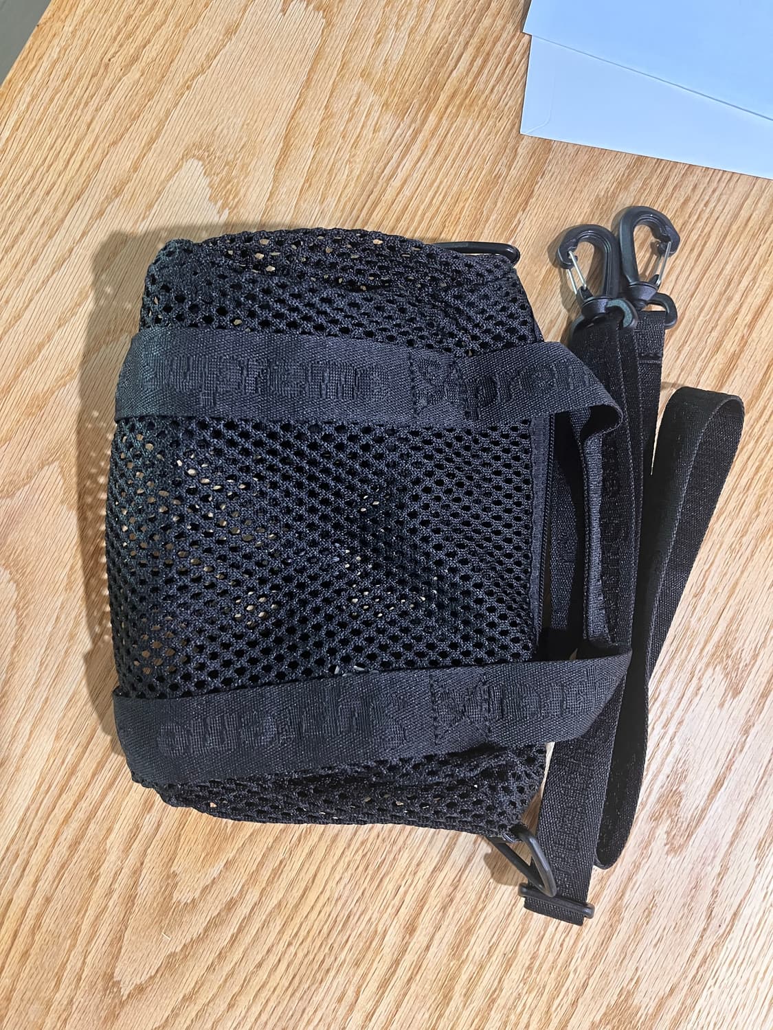 슈프림 매쉬 미니 더플백 (BK) 상품이미지5