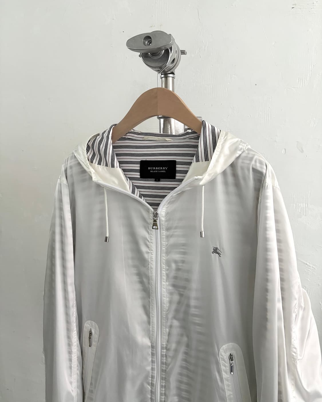 Burberry 버버리 블랙라벨 스트라이프 투웨이 바람막이 상품이미지2