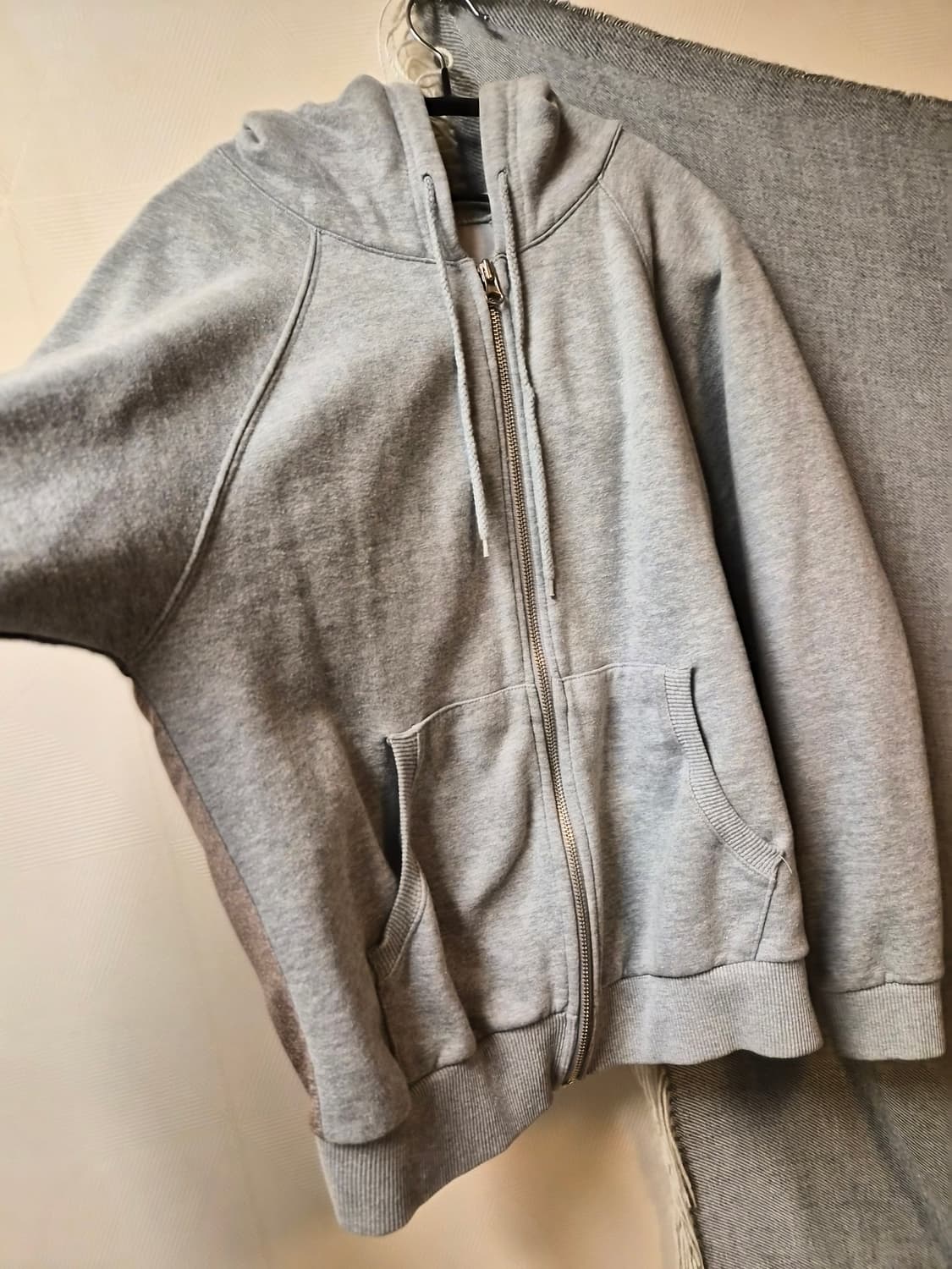 티백(ti:baeg  프린팅 집업(뒷면 실키한 소재) 상품이미지3