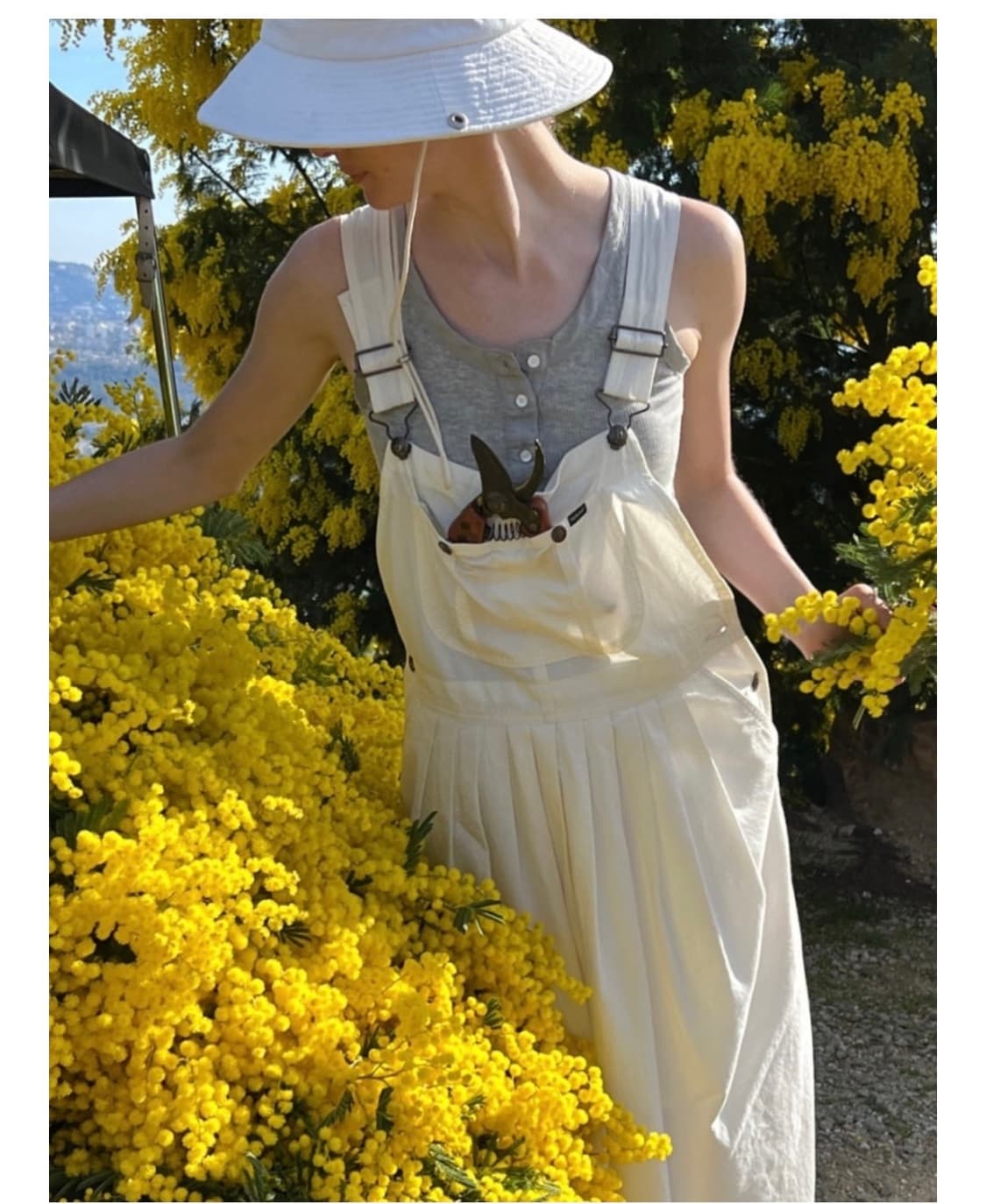 더바넷 아이보리 코튼 가드너 오버롤 드레스(원피스) 상품이미지1