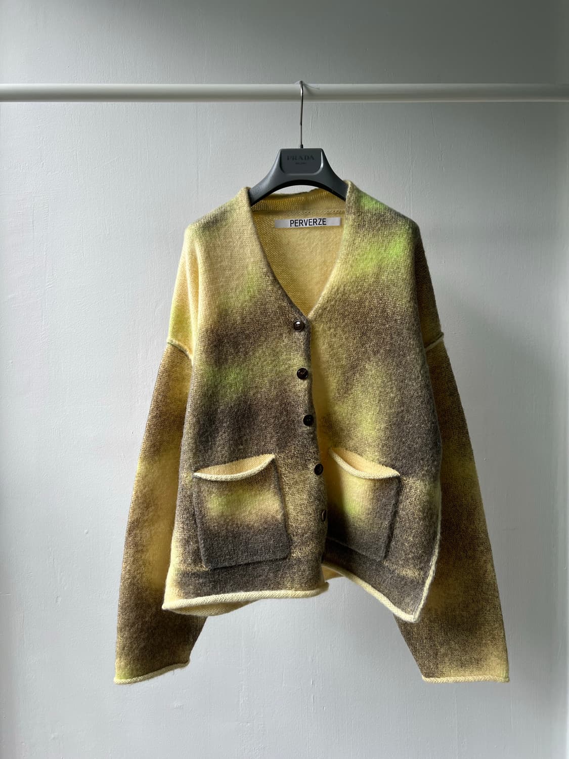 에크루 퍼버즈 가디건 상품이미지2