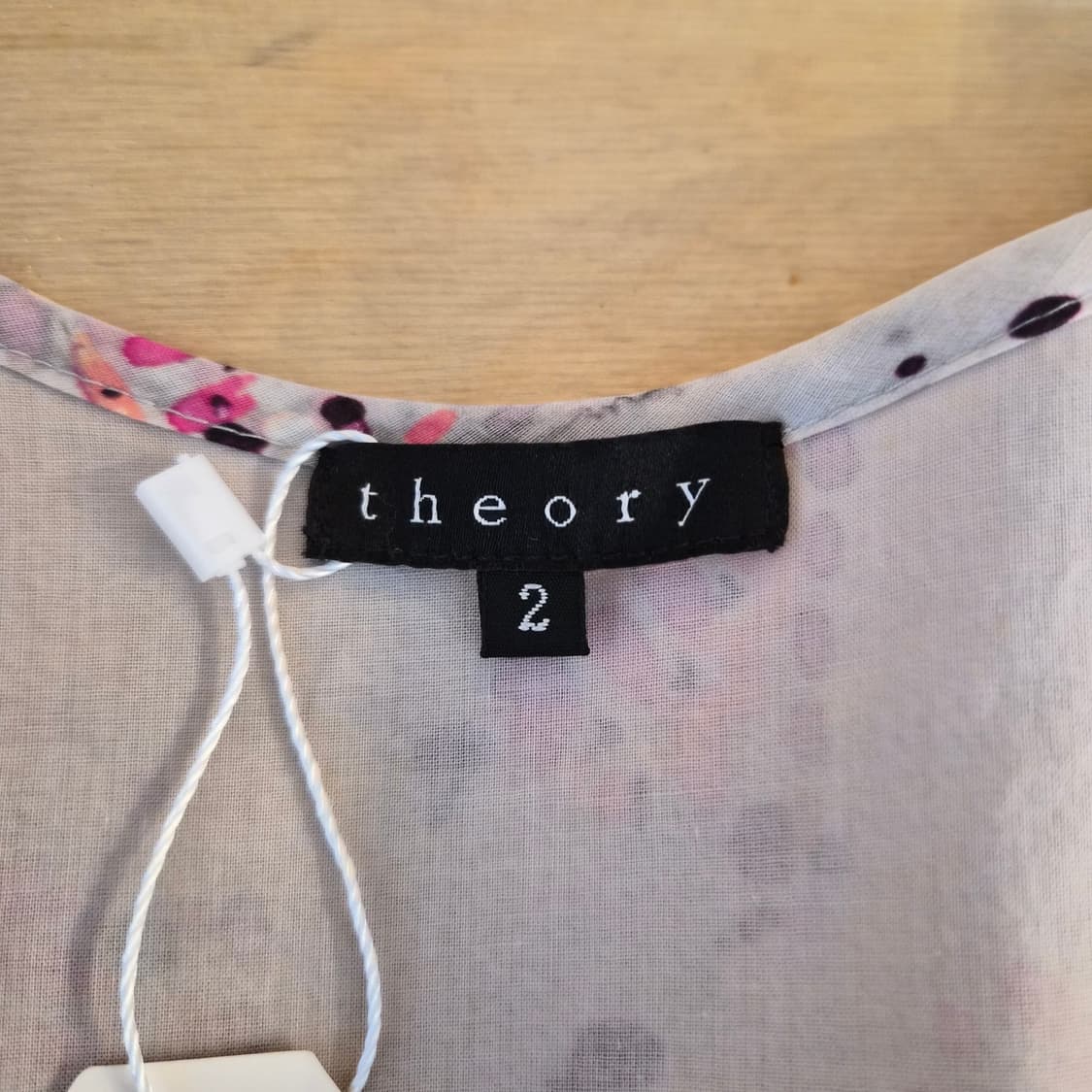 Theory 실크 혼방 플라워 브이넥 민소매 원피스  상품이미지9