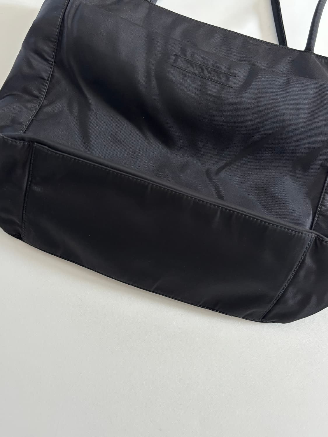 Prada 프라다 블랙 나일론 미니 토트백 상품이미지5