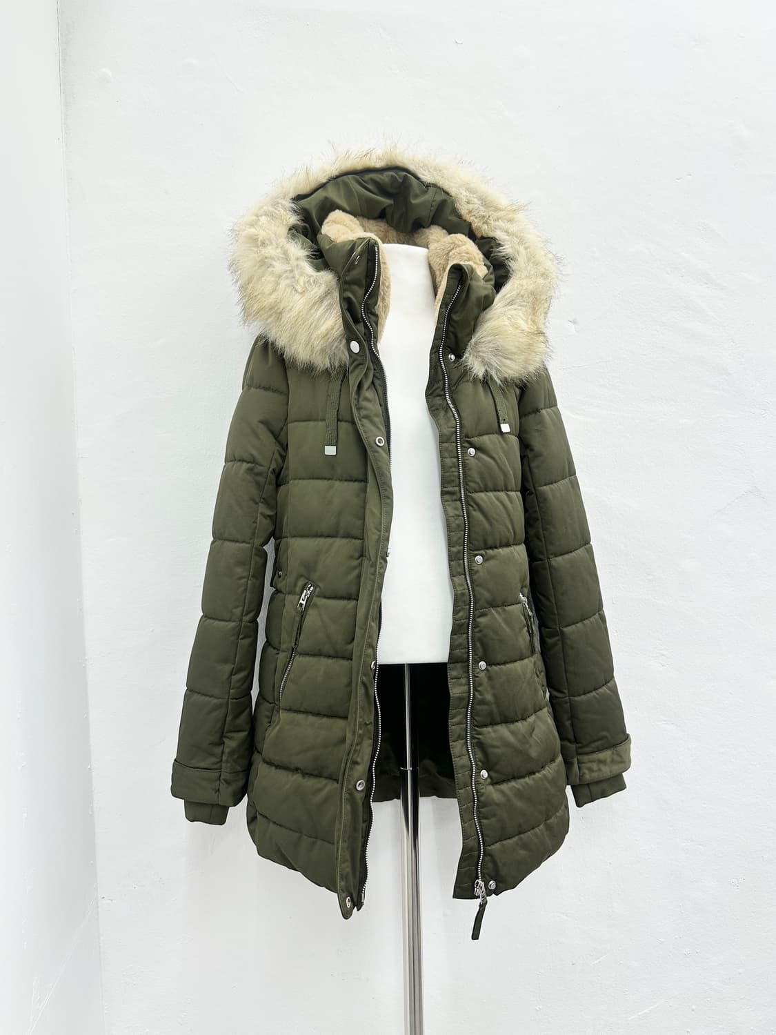 Zara khaki fur padding   상품이미지1