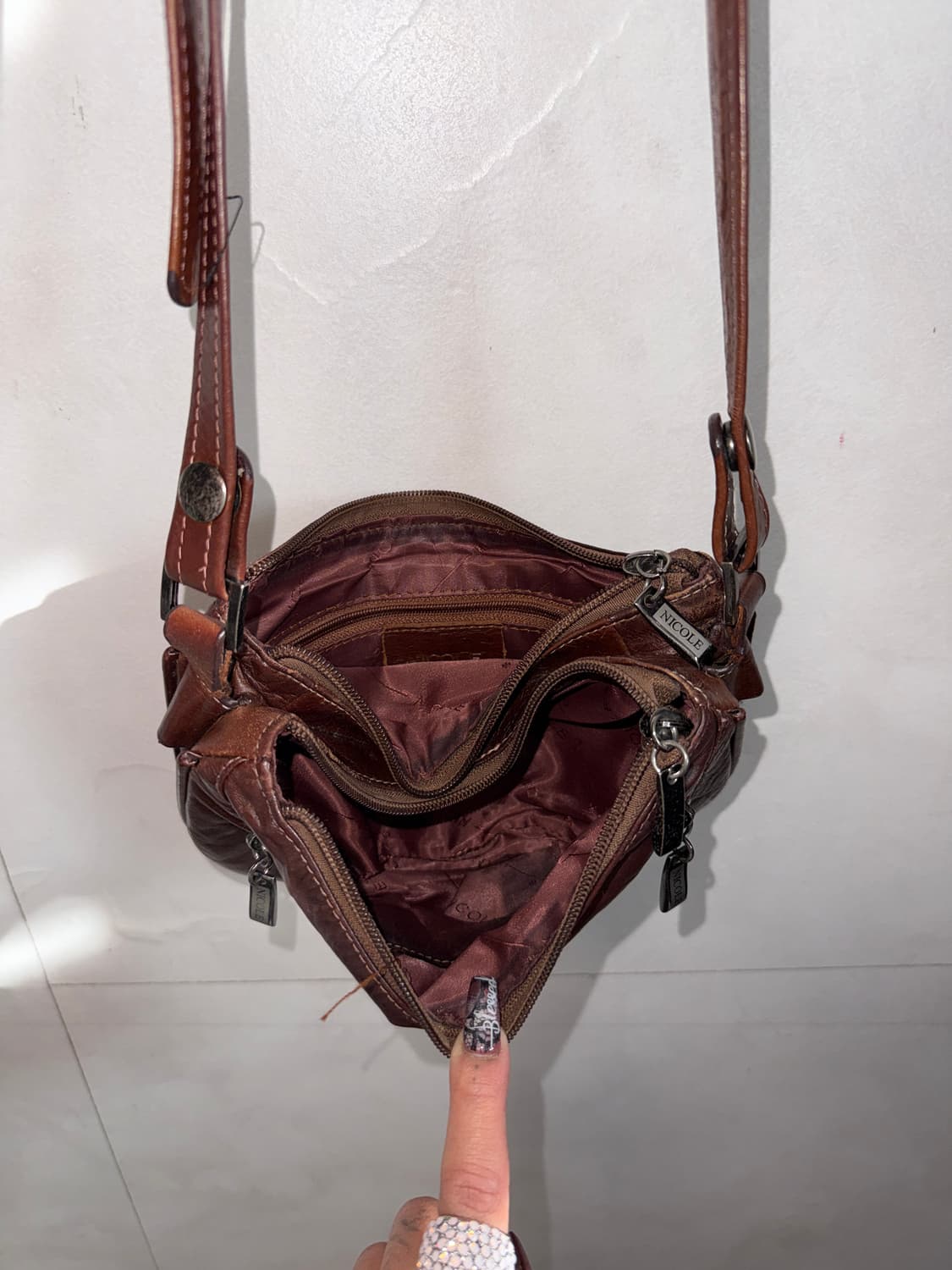 Nicole brown double pocket buckle 크로스백 상품이미지5