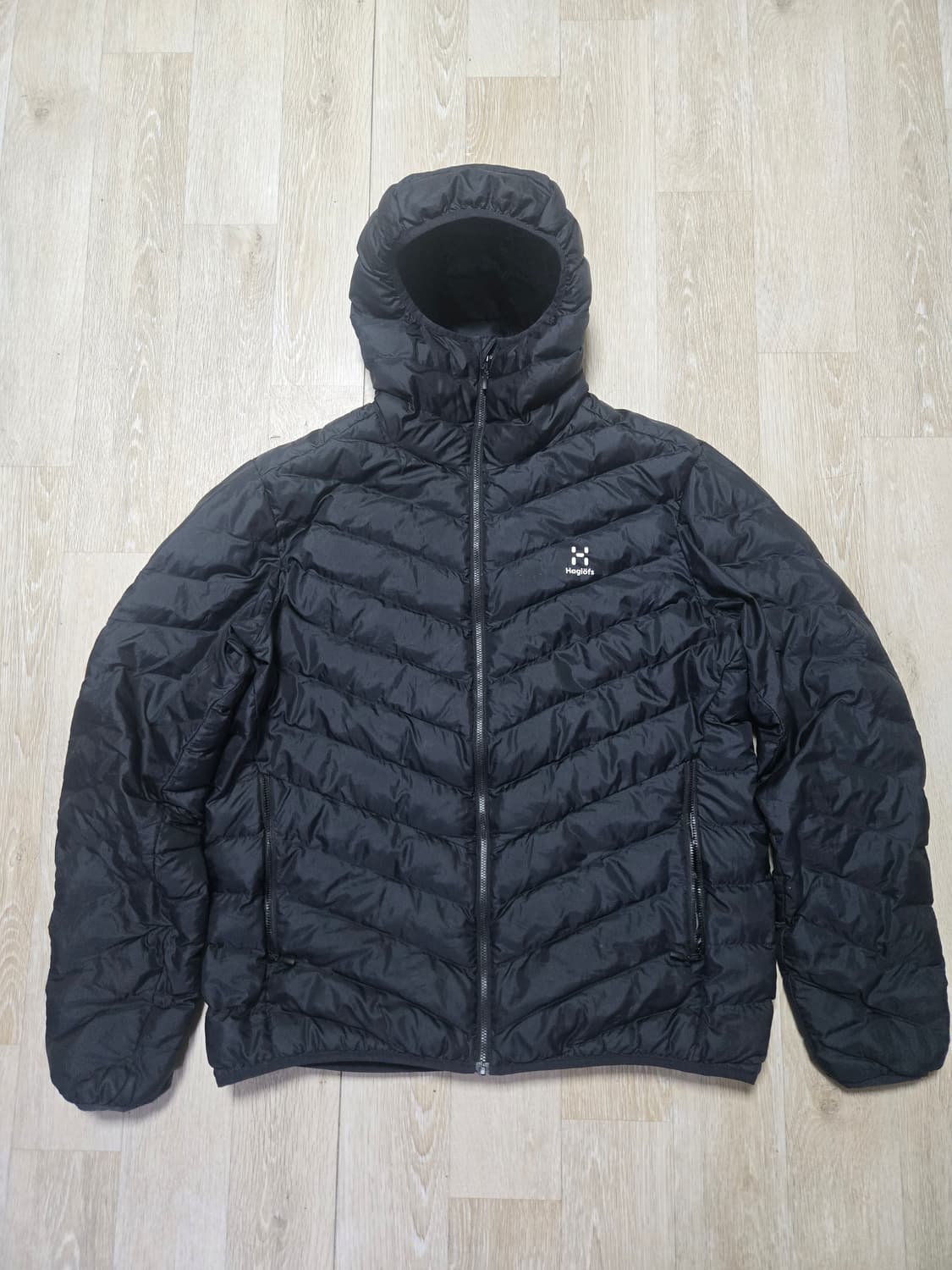 하그로프스 경량패딩 상품이미지1