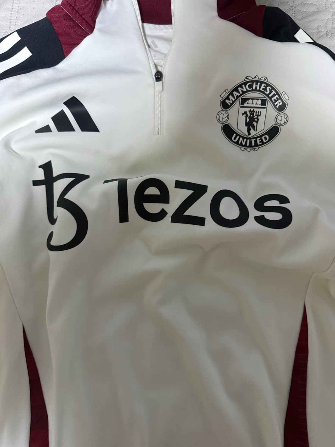 아디다스 맨체스터 유나이티드 티로 24 트레이닝 탑 오프 화이트 블랙 상품이미지4