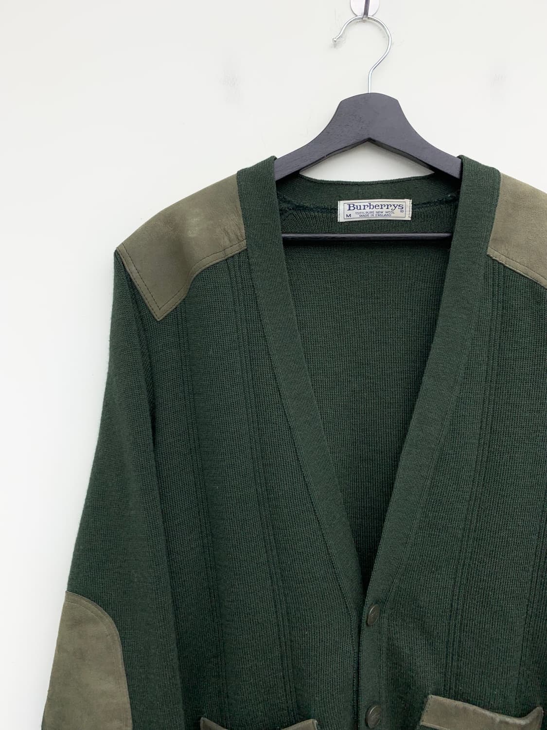 버버리 카키 그린 코만도 스웨이드 패치 가디건 상품이미지2