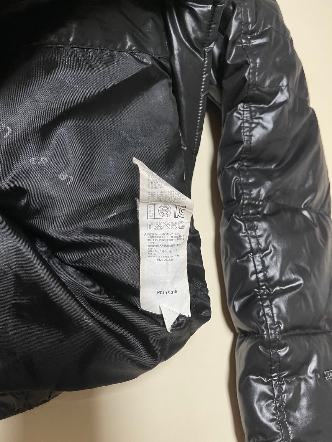 리바이스 00‘s 유광 덕다운 바이커 경량 패딩 점퍼 상품이미지6