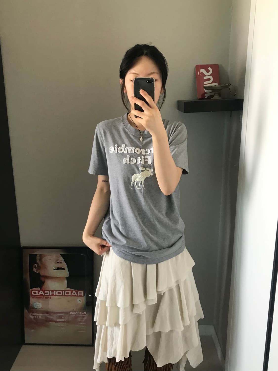 아베크롬비 중앙 자수로고 그레이 반팔티 상품이미지4