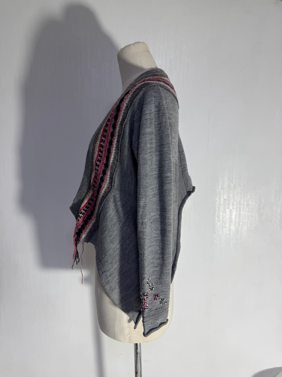 마리떼프랑소와저버 비대칭 볼레로 니트 가디건 에스닉 아방가르드 y2k 상품이미지3