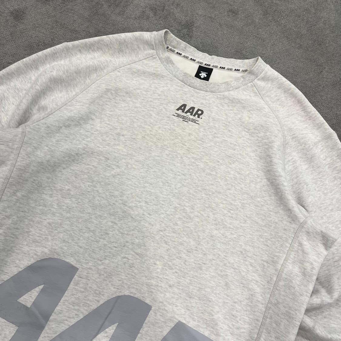 105 데상트 AAR 맨투맨 상품이미지2