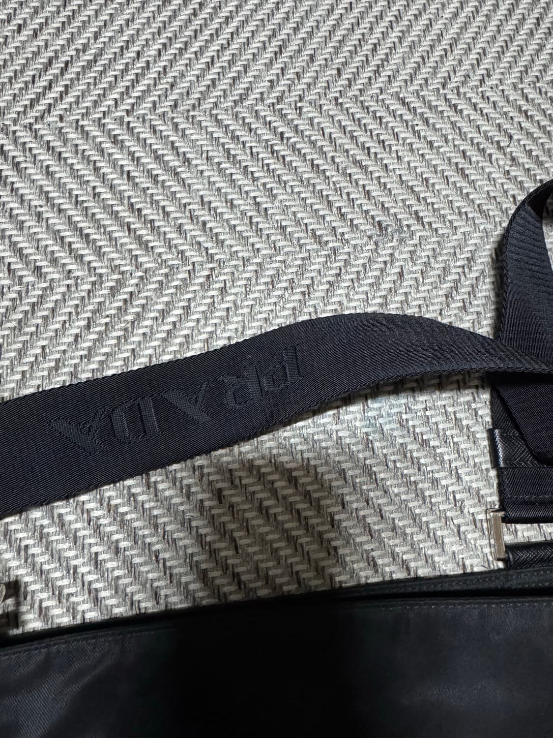 프라다 리나일론 크로스백 상품이미지7