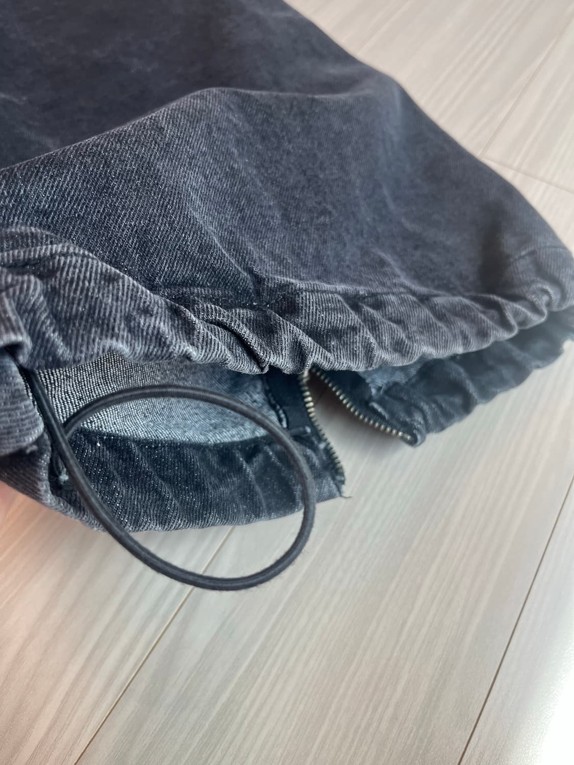 이우가 마카라스 롱지퍼 데님 팬츠 블랙 상품이미지5