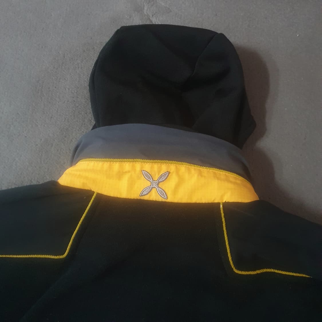 몬츄라 후드 플리스 자켓 xs(남성L or여성66) schoeller원단 상품이미지4