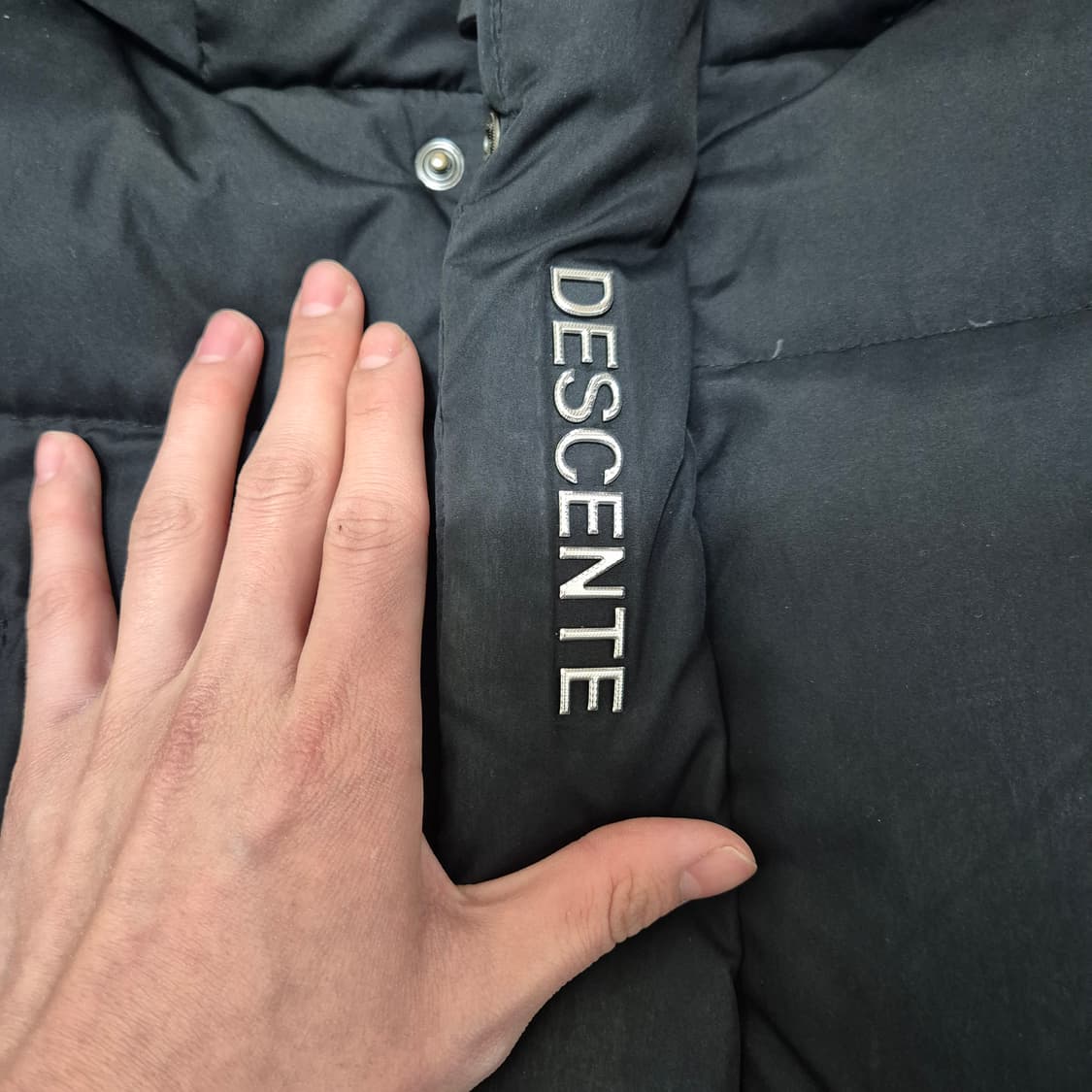 데상트 히트나비 구스다운 후드 롱패딩 XS(85) 상품이미지4