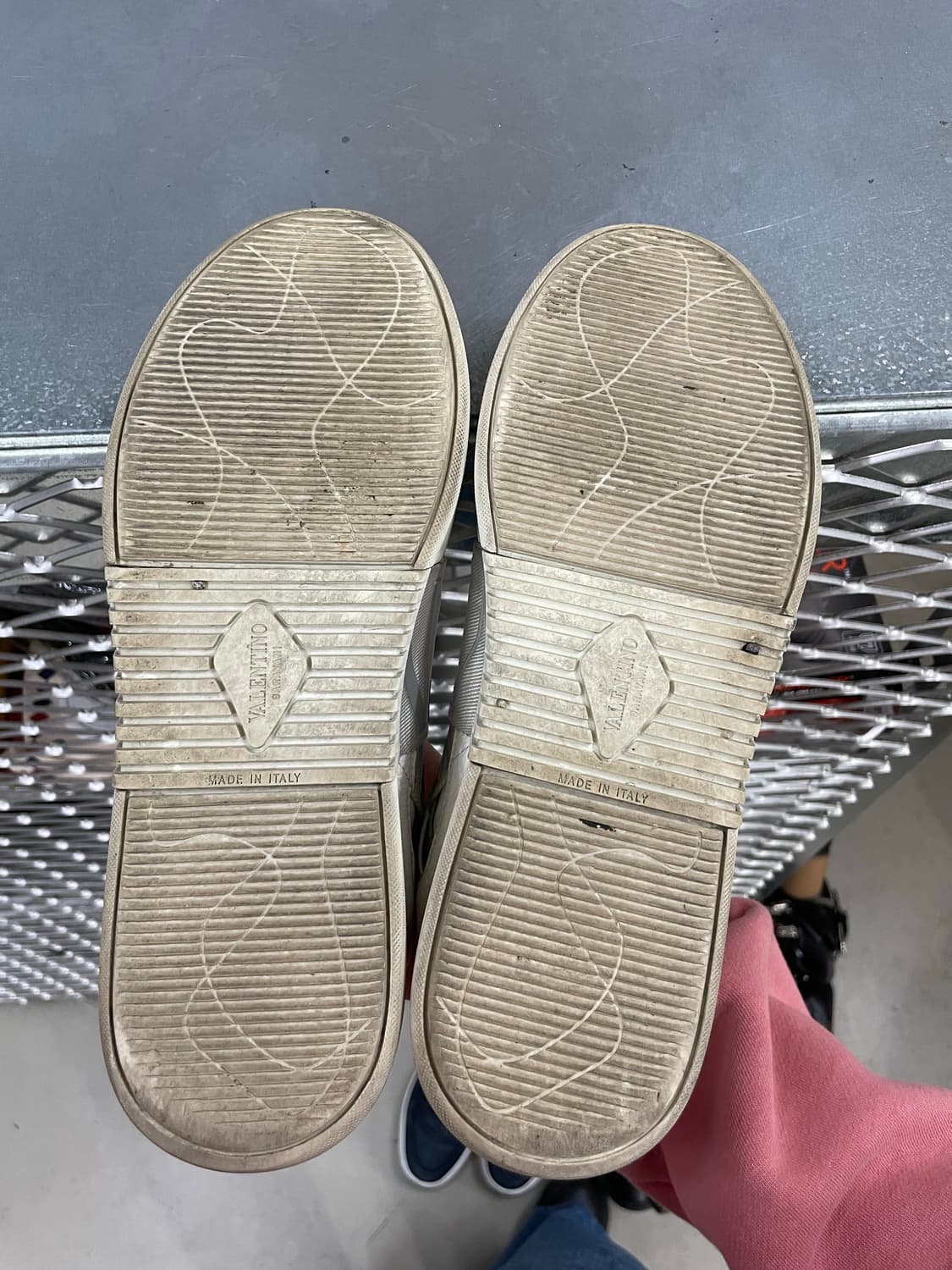 발렌티노 로고 밴드 스니커즈 40 상품이미지6