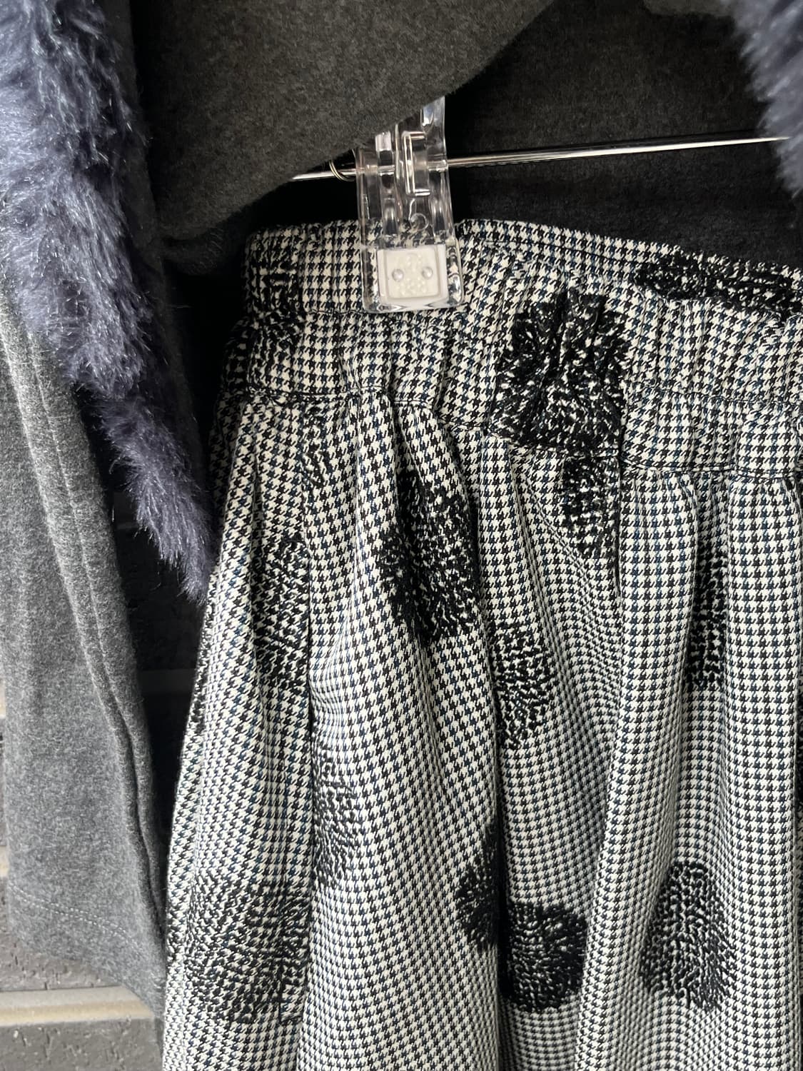 BANDOOR 벨벳 도트 벌룬 스커트 상품이미지5