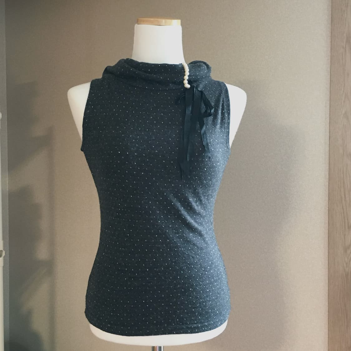 리본진주 도트 슬리브리스 상품이미지1