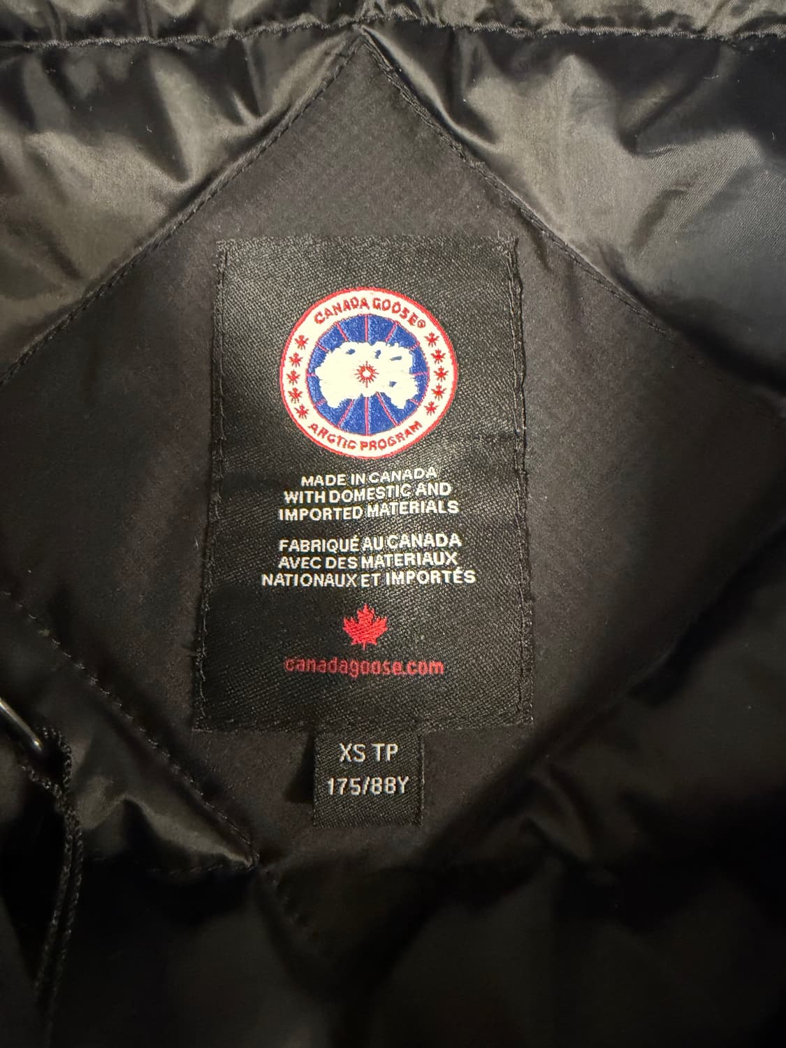 캐나다구스 롯지 후디 블랙 XS사이즈 판매합니다. 상품이미지3