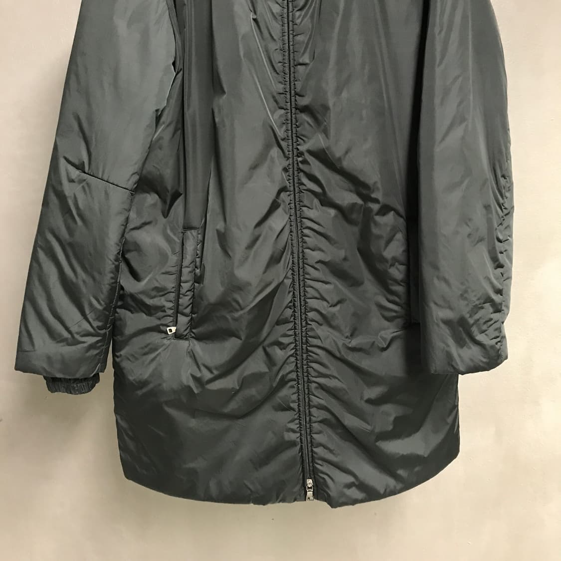 프라다 스포츠 패딩 자켓 카키 44 상품이미지3