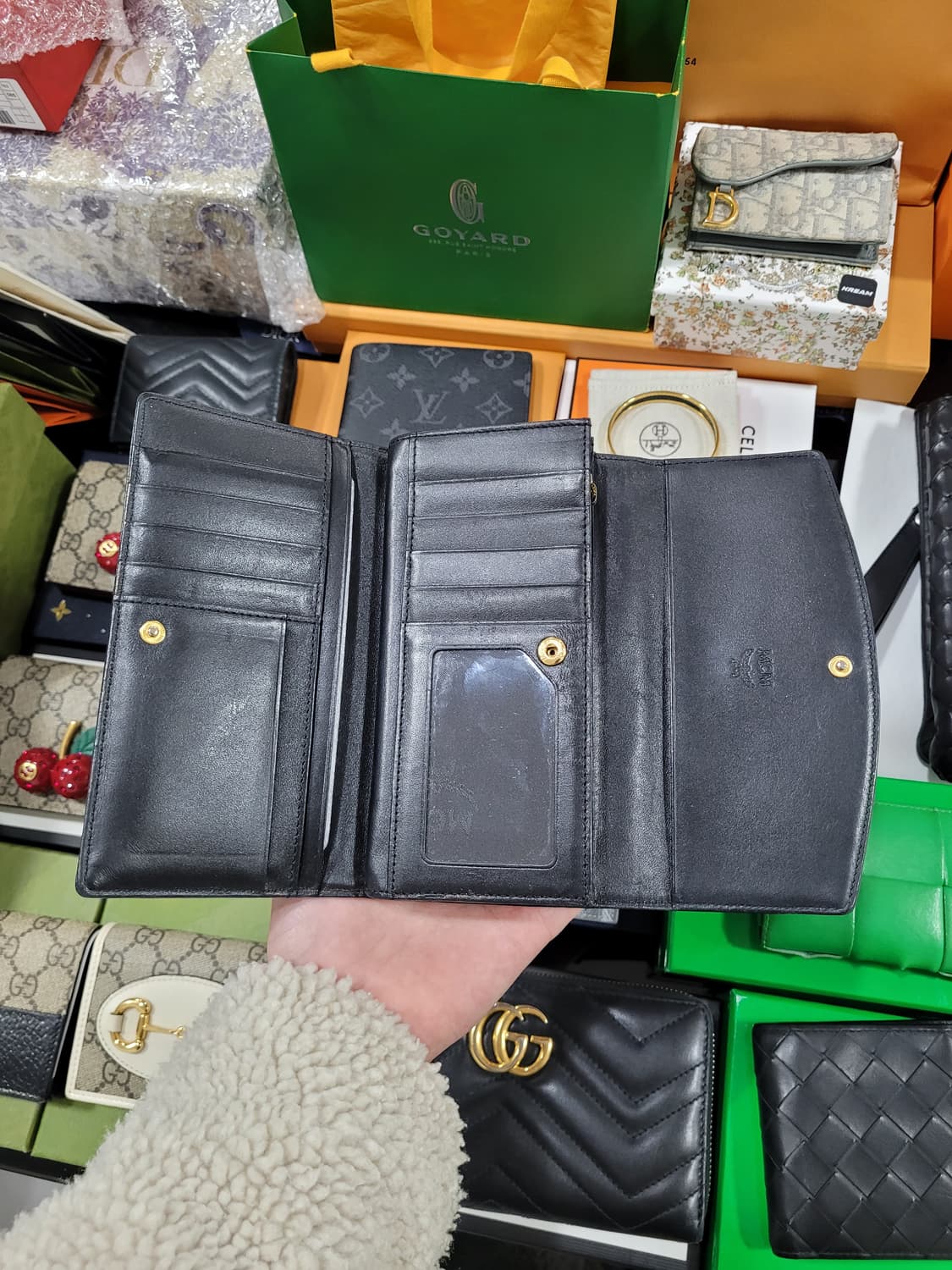 MCM 블랙 장지갑 남여공용 상품이미지10