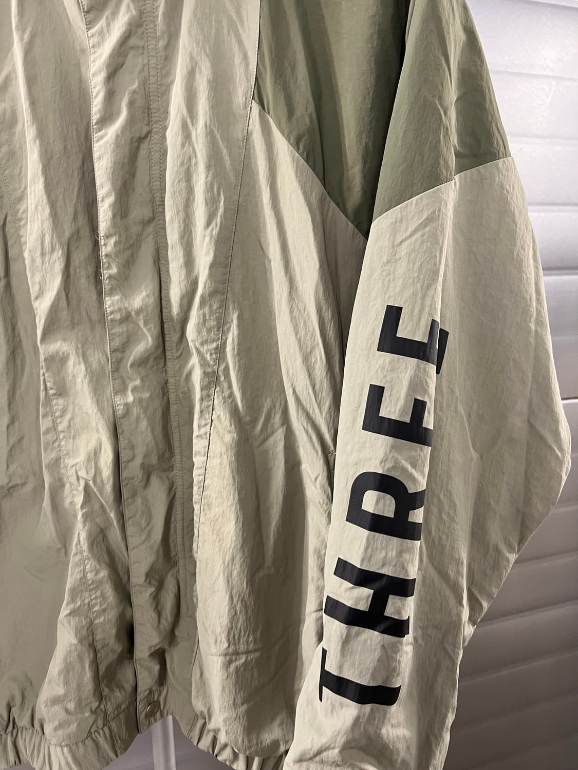 아디다스 우븐 올리브색 바람막이 2XL 상품이미지4