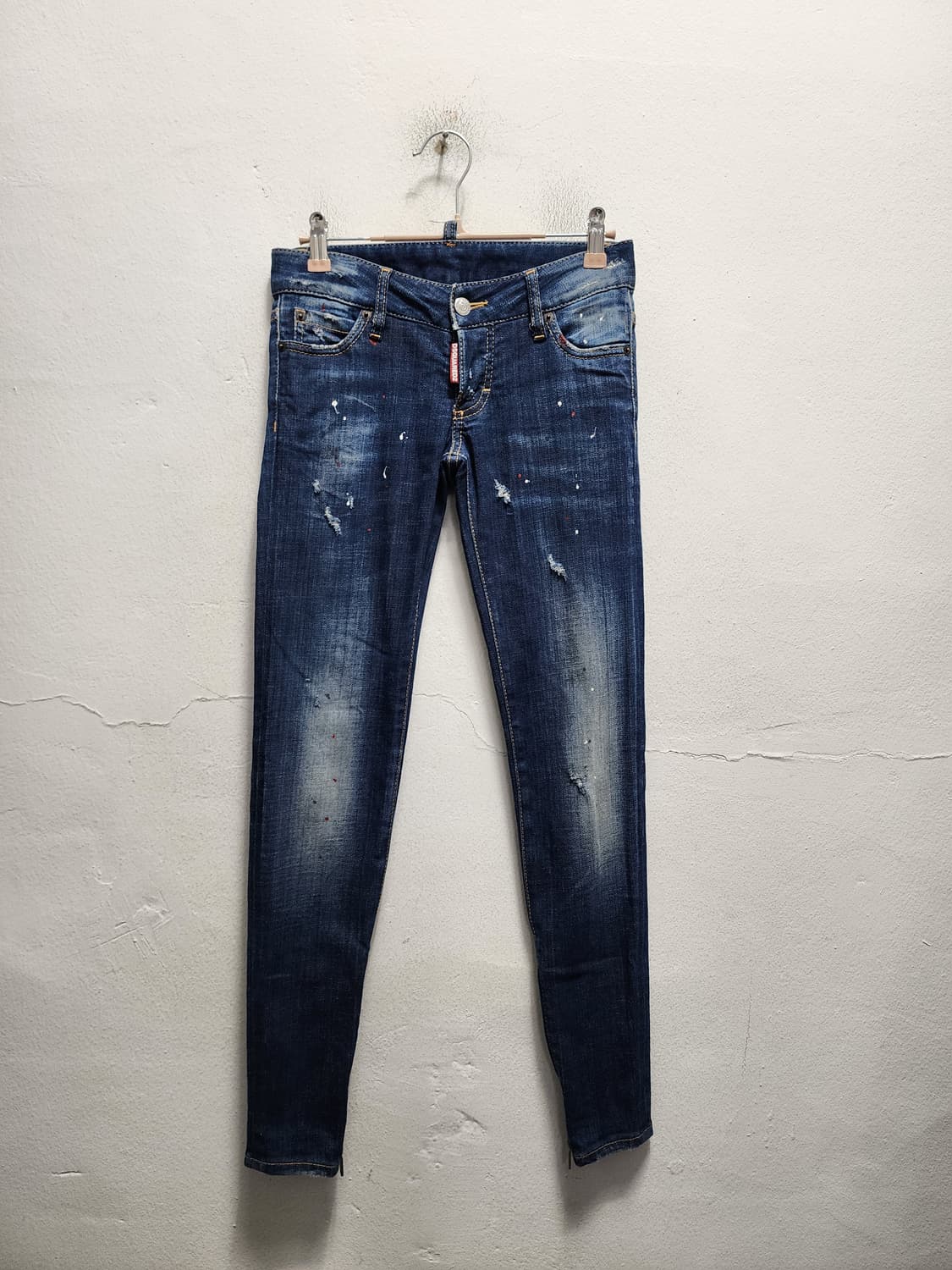 디스퀘어드2 데님 밑단지퍼 디테일 데미지 청바지 상품이미지1