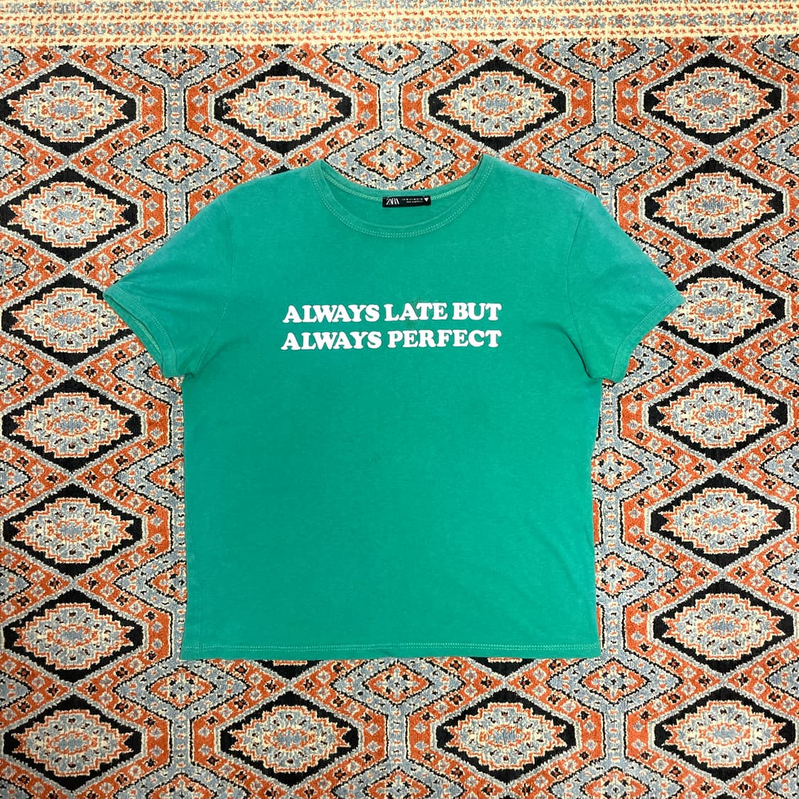 자라 스펠프린팅 그린 반팔티셔츠 여성M 상품이미지1