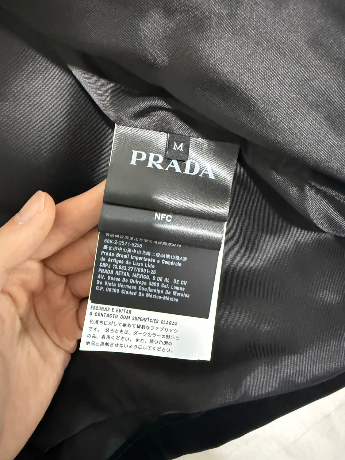 [M] 프라다 블랙 벨벳 자켓 상품이미지8