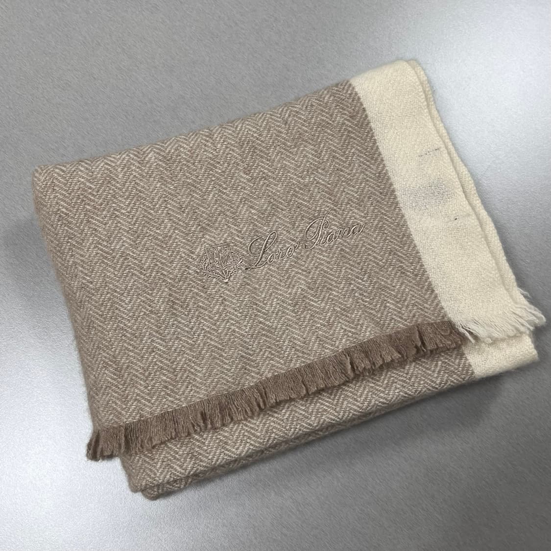 로로피아나 캐시미어100 머플러 상품이미지2