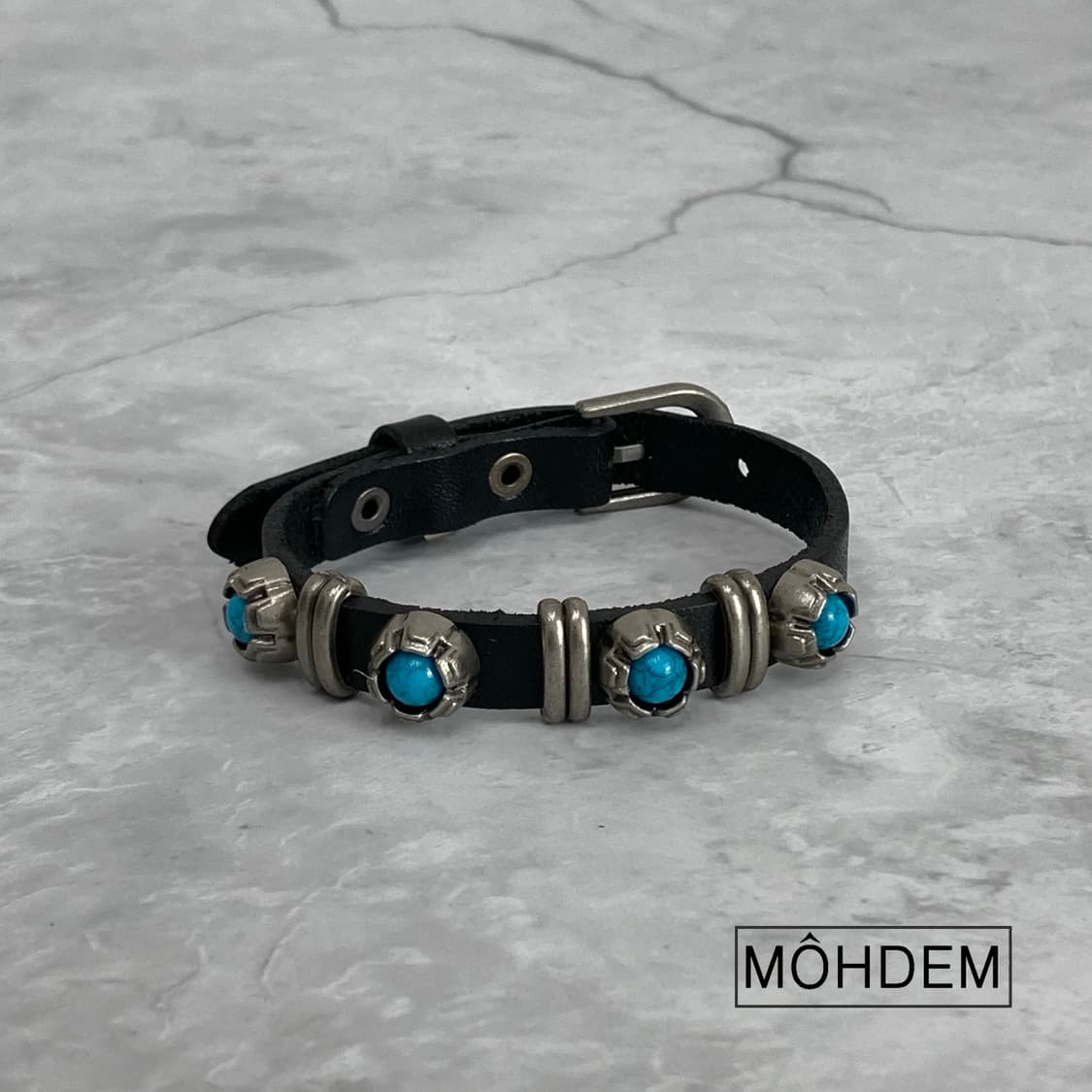 [Unisex] 스터드 빈티지 가죽팔찌 상품이미지1