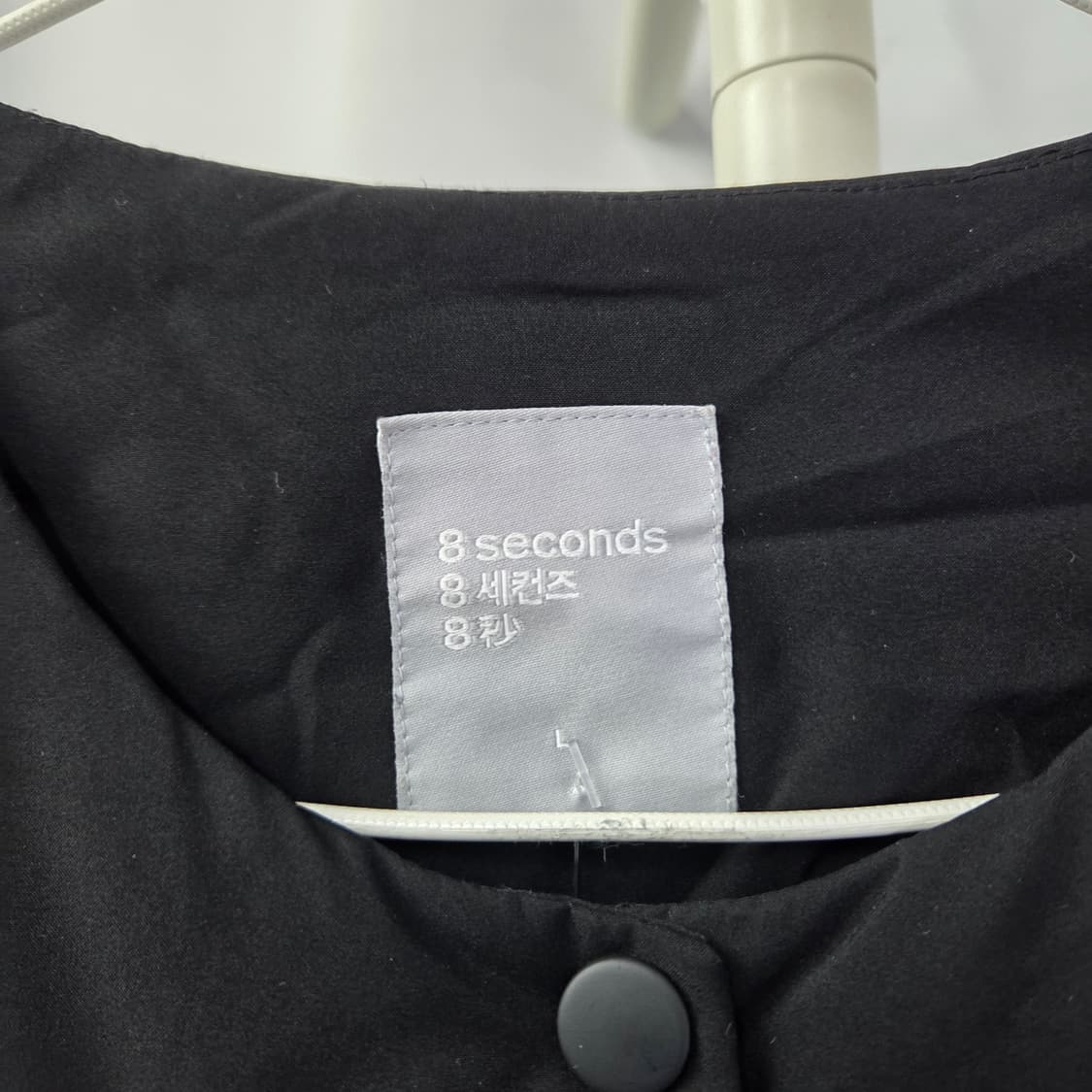 77/106 에잇세컨즈 오리털 경량 패딩  상품이미지3