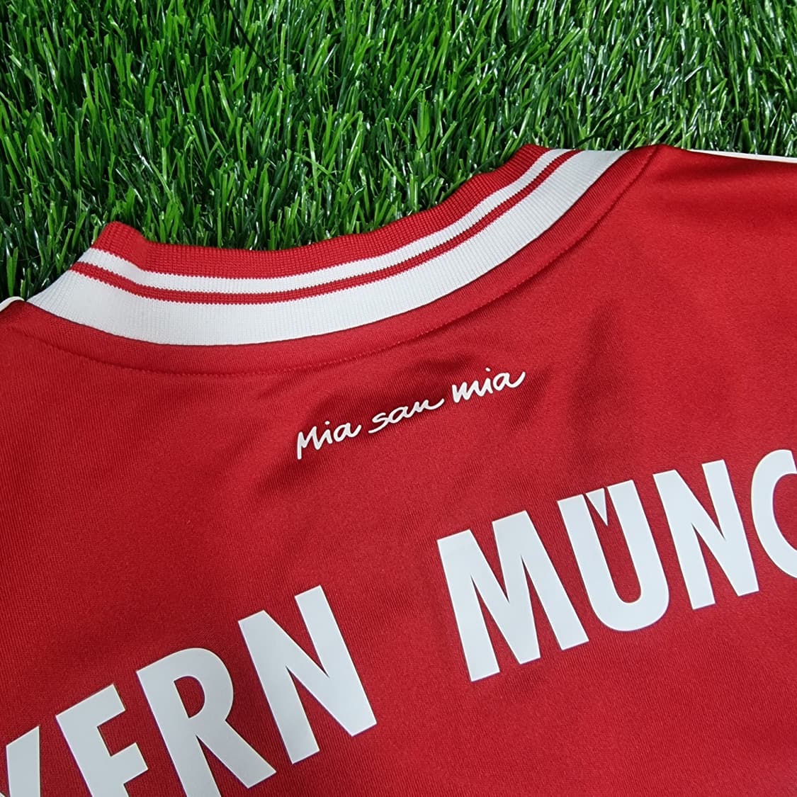 13-14시즌 바이에른 뮌헨 홈 유니폼 #21 필립 람 상품이미지5