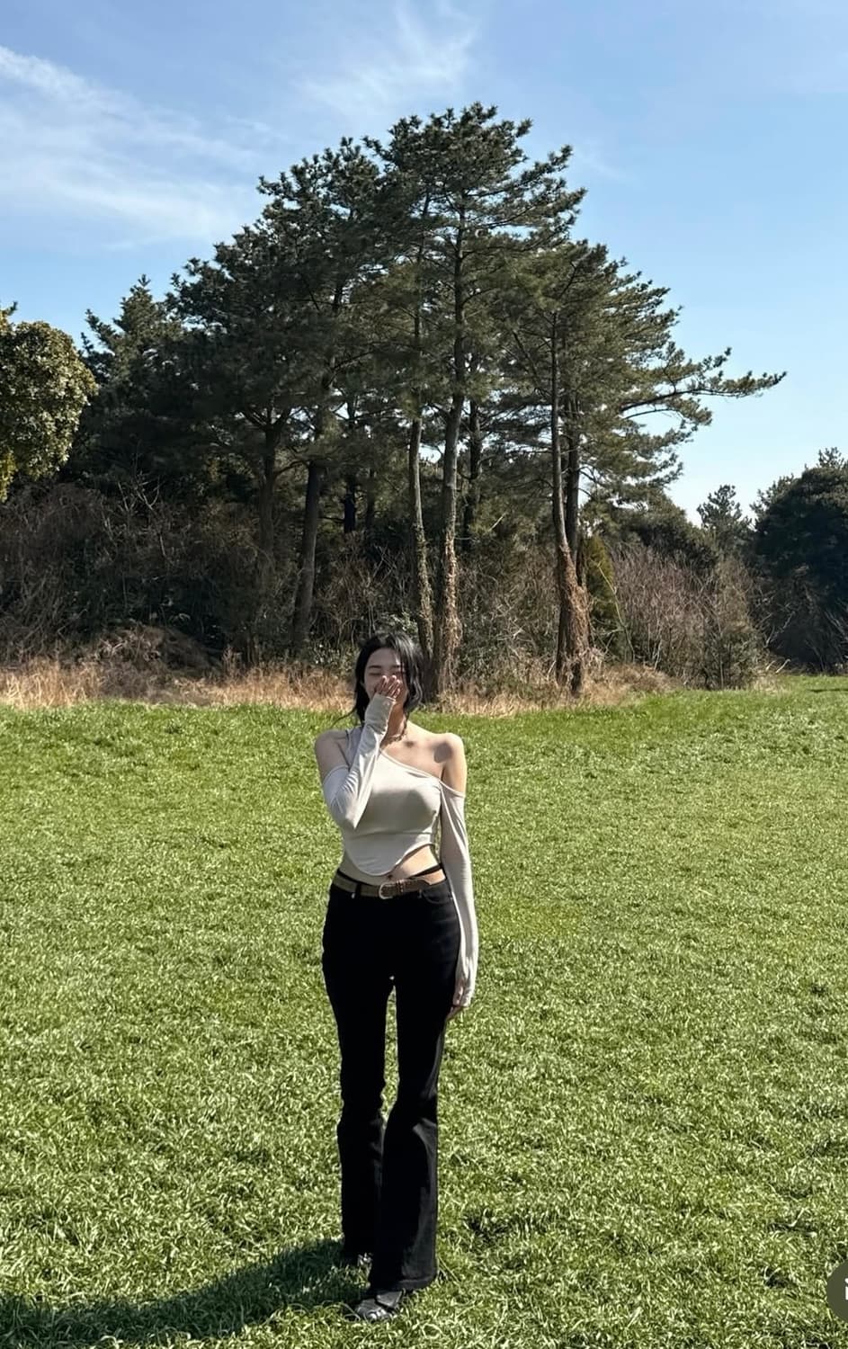 보헴서 원숄더 티셔츠 상품이미지1