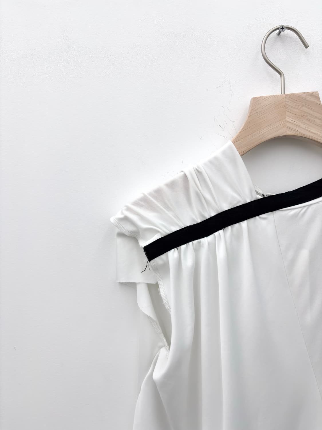 DRAPE BACK DOUBLE LAYER JERSEY VEST 상품이미지4