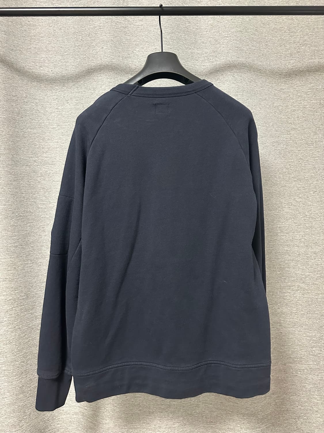 CP컴퍼니 렌즈와펜 포켓 맨투맨 블랙 (L) 상품이미지2