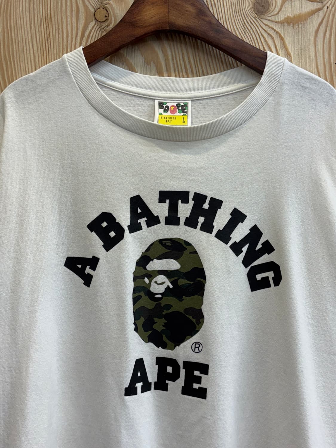 베이프 퍼스트 카모 컬리지 티셔츠 상품이미지2