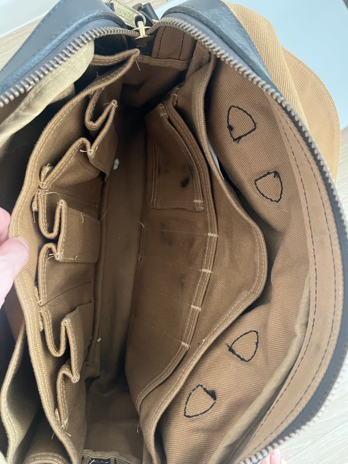 필슨 가방 257 탄 색상 상품이미지5