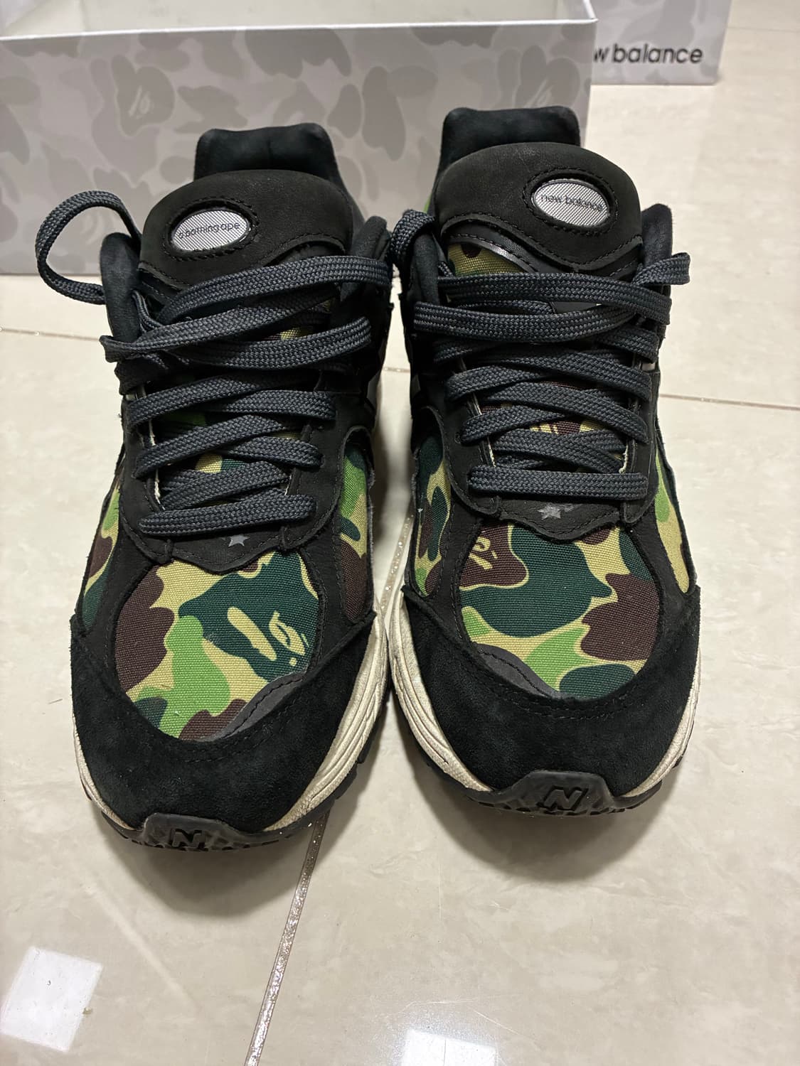 베이프 뉴발란스 2002R 상품이미지1