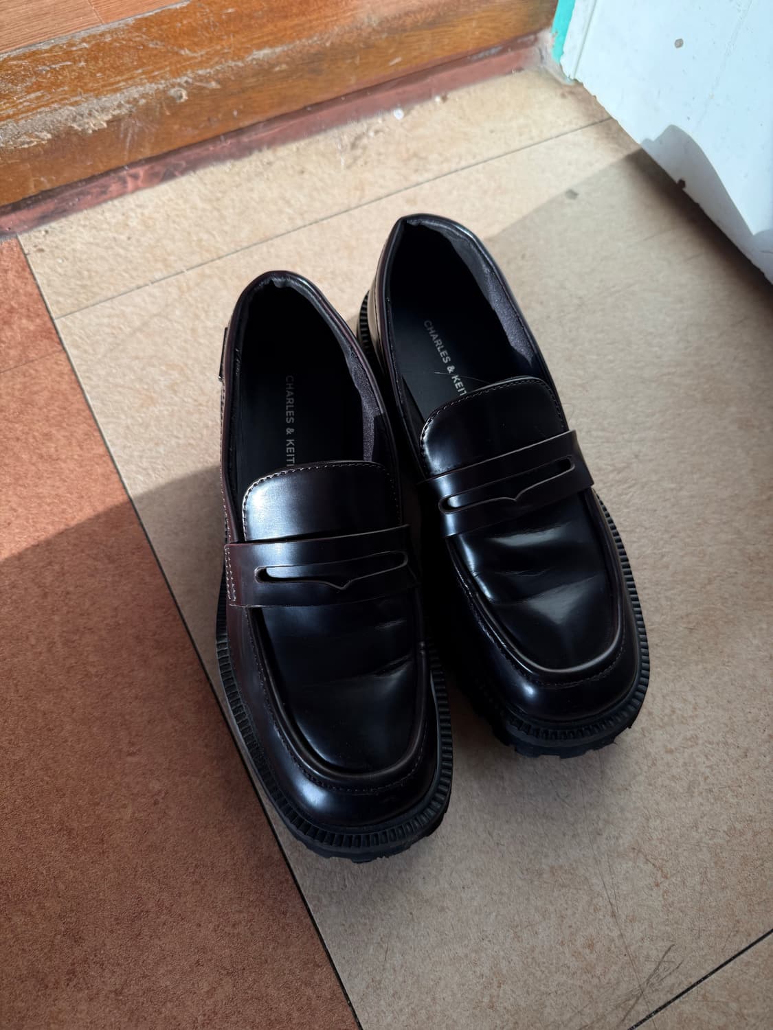 CHARLES&KEITH Kaiya Penny Loafers 상품이미지2