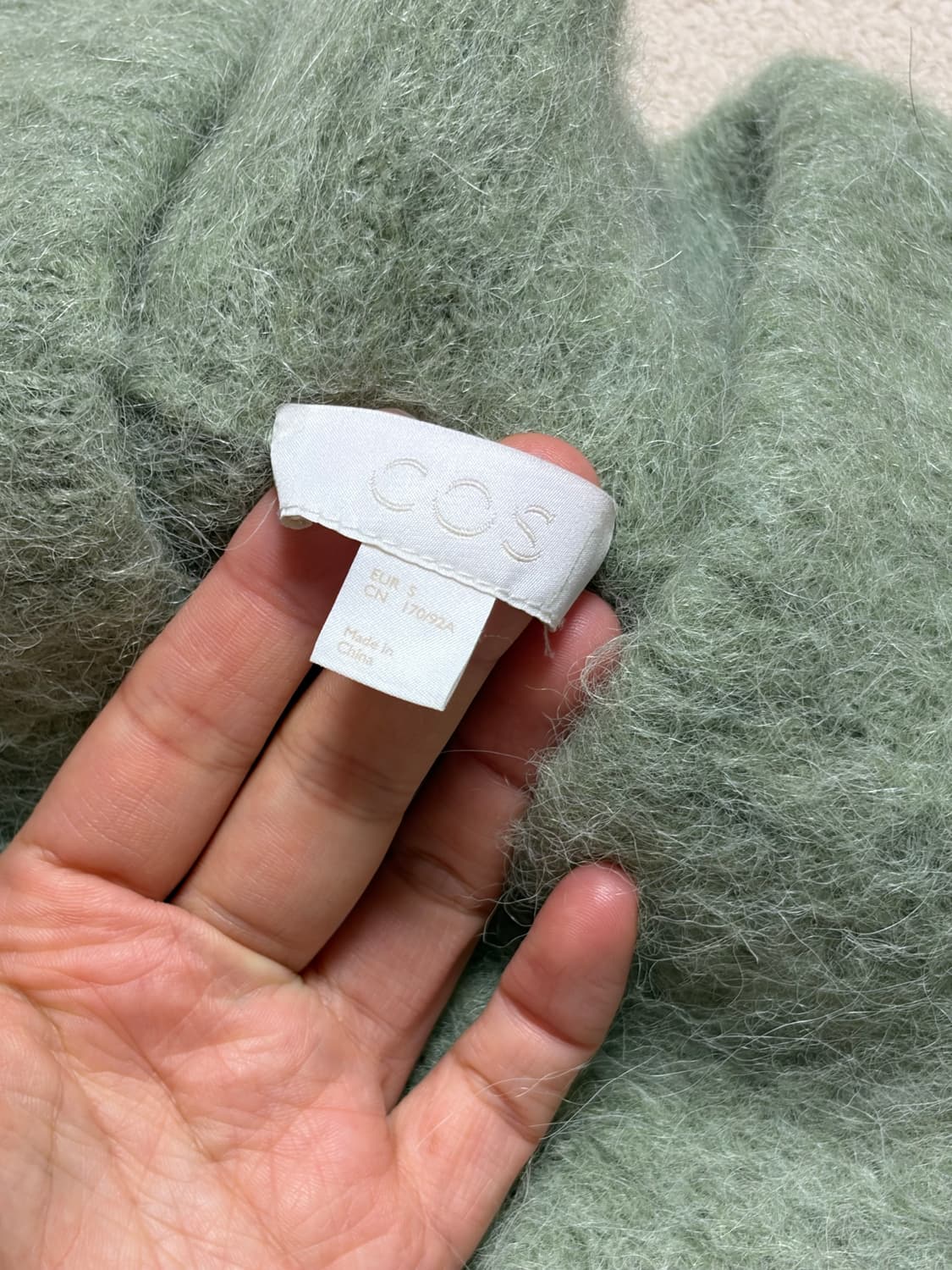 COS 모헤어 니트 S 그린 (착용샷 있음) 상품이미지2