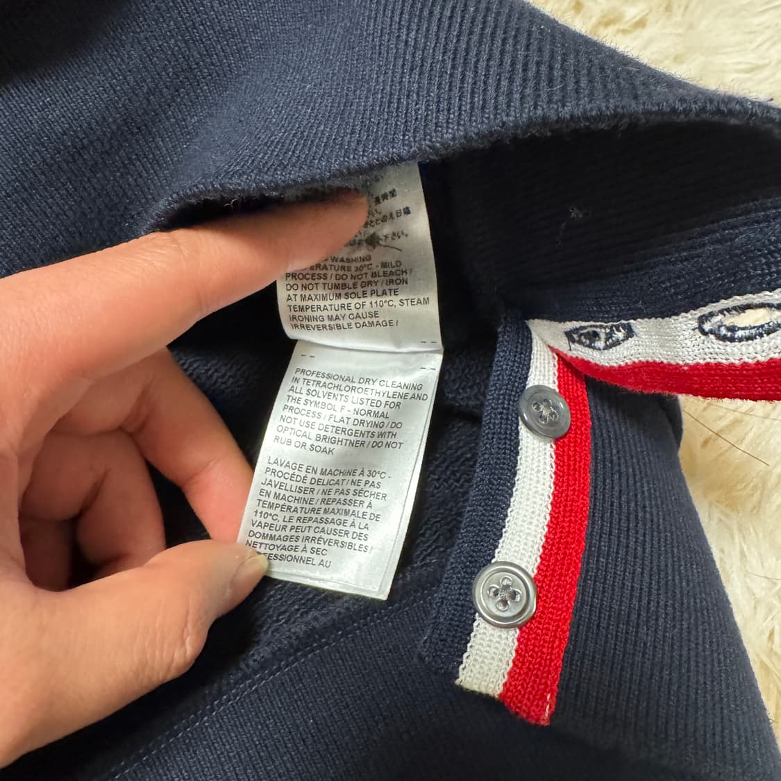 [신형 / 새상품급] 톰브라운 백삼선 후드티 네이비 상품이미지8