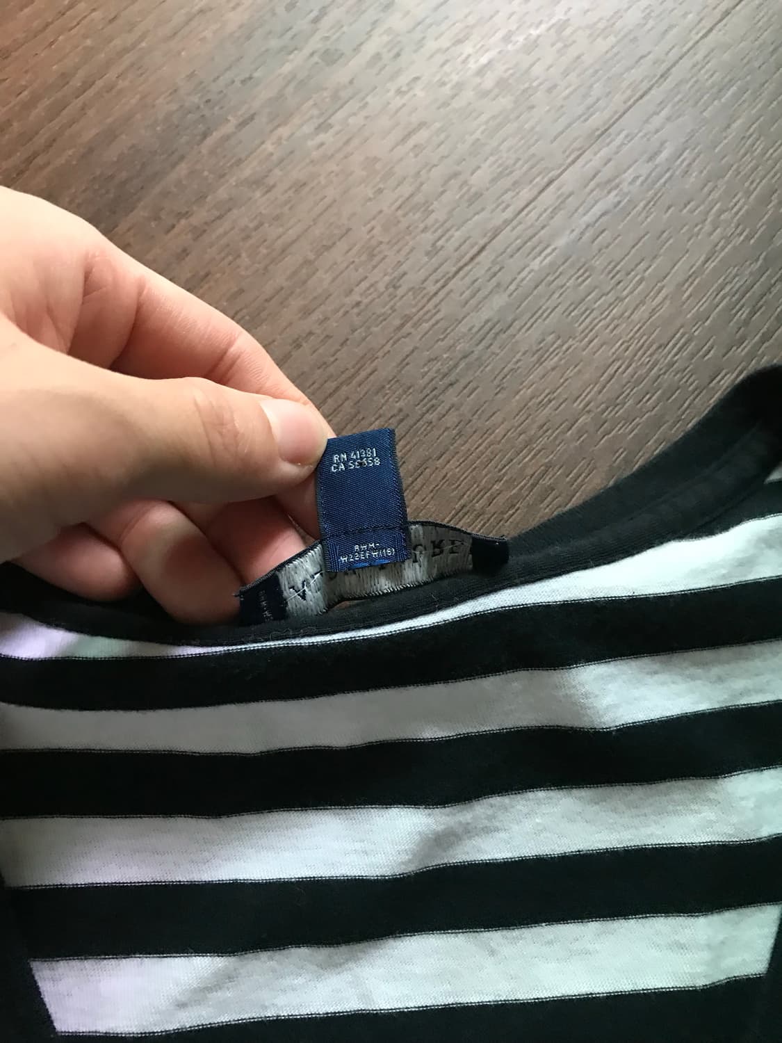 폴로 랄프로렌 포니 로고 스트라이프 브이넥 반팔티 상품이미지8